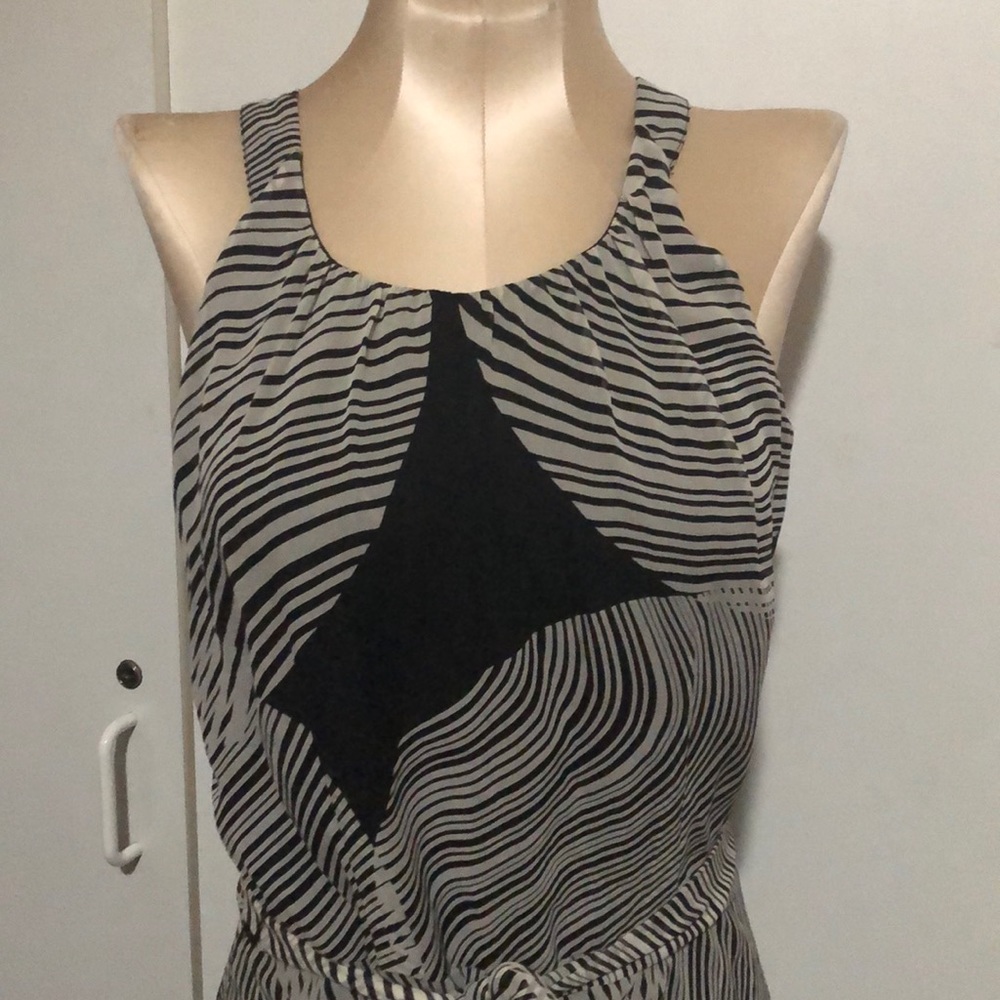 Ann Taylor 4, Women’s black/white silk dress